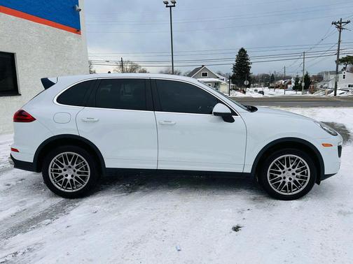2015 Porsche Cayenne Cayenne