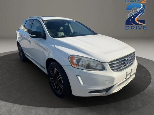 Ice White 2017 Volvo XC60 T5 Dynamic