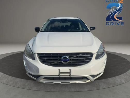 Ice White 2017 Volvo XC60 T5 Dynamic
