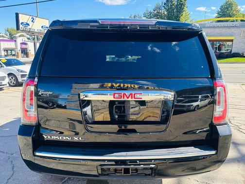 2016 GMC Yukon XL Denali