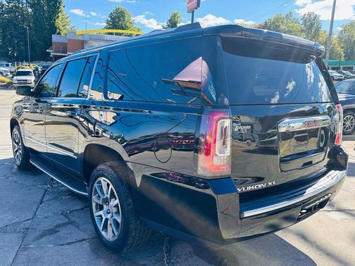 2016 GMC Yukon XL Denali