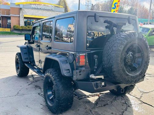 2012 Jeep Wrangler Unlimited Sahara