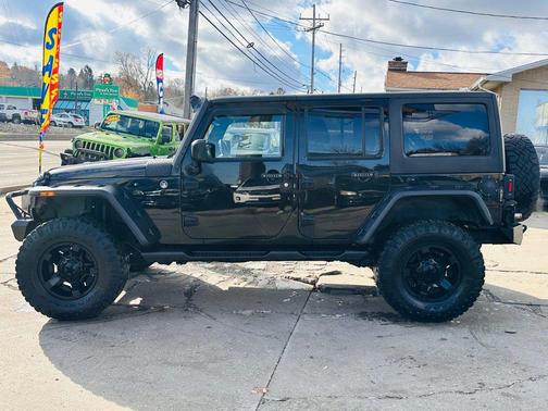 2012 Jeep Wrangler Unlimited Sahara