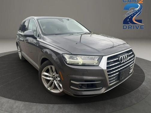 Gray 2018 Audi Q7 3.0T Prestige