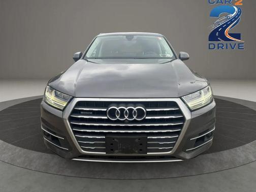 Gray 2018 Audi Q7 3.0T Prestige