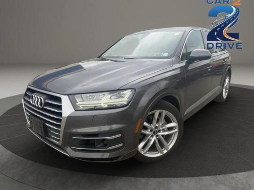 Gray 2018 Audi Q7 3.0T Prestige