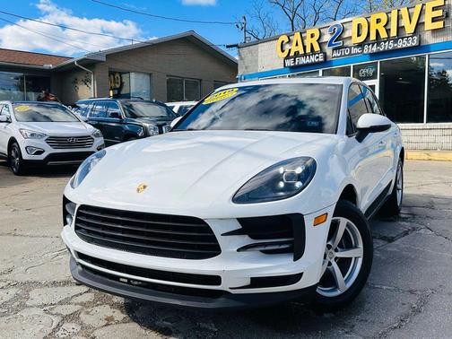 2019 Porsche Macan Sport Utility 4D