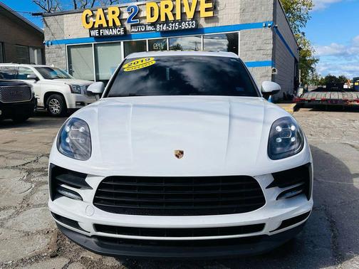 2019 Porsche Macan Sport Utility 4D