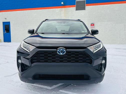 2020 Toyota RAV4 XLE