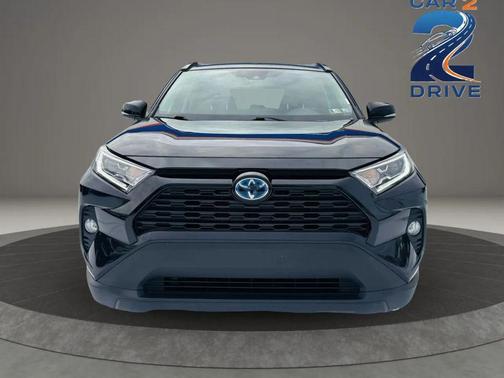 2020 Toyota RAV4 XLE