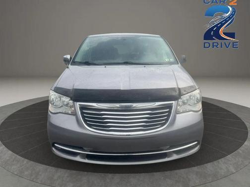 2016 Chrysler Town & Country Touring-L
