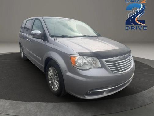 2016 Chrysler Town & Country Touring-L