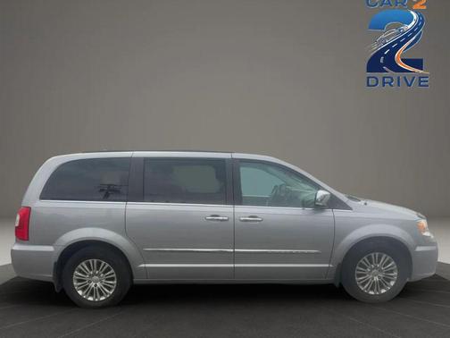 2016 Chrysler Town & Country Touring-L