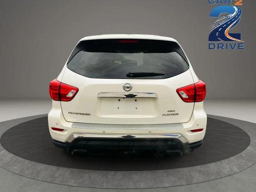 2017 Nissan Pathfinder Platinum