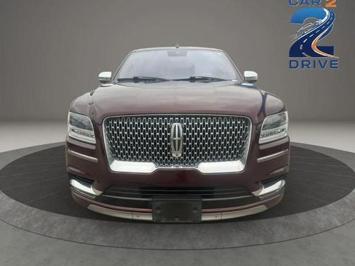 Burgundy 2018 Lincoln Navigator Black Label