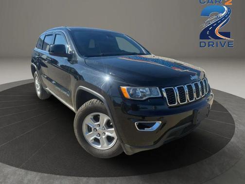 Diamond Black Crystal Pearlcoat 2017 Jeep Grand Cherokee Laredo