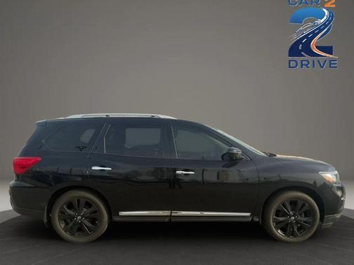 2017 Nissan Pathfinder Platinum
