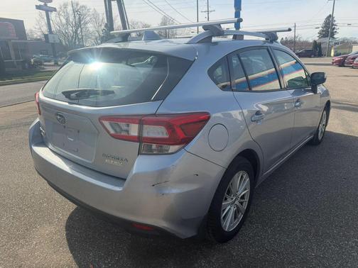 2017 Subaru Impreza 2.0i Premium