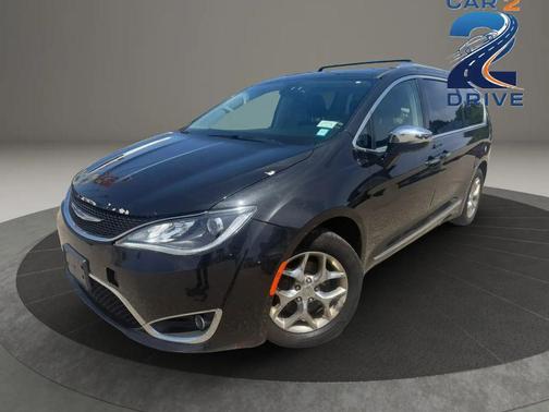 Brilliant Black Crystal Pearlcoat 2018 Chrysler Pacifica Limited