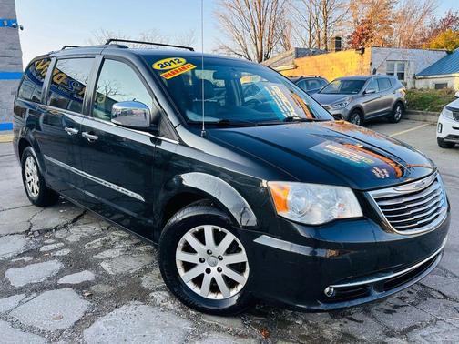 2012 Chrysler Town & Country Touring-L
