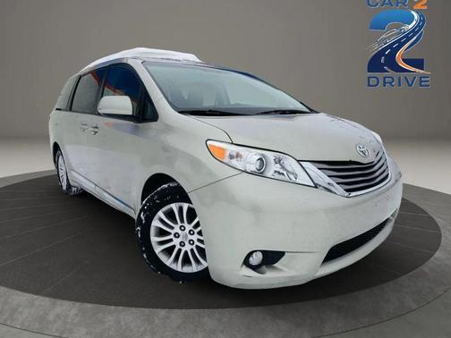 2015 Toyota Sienna XLE