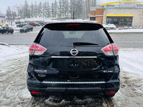 2016 Nissan Rogue SL