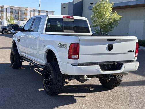2017 RAM 2500 Big Horn Crew Cab 4x4 6'4' Box