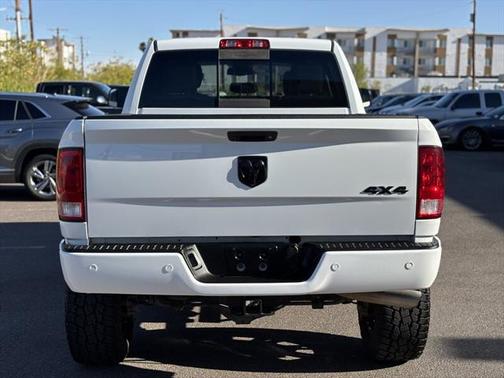 2017 RAM 2500 Big Horn Crew Cab 4x4 6'4' Box