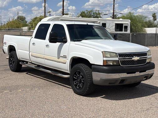 2005 Chevrolet Silverado 2500 LS H/D Crew Cab