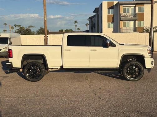 2015 GMC Sierra 2500 Denali