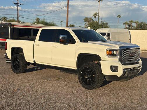 2015 GMC Sierra 2500 Denali