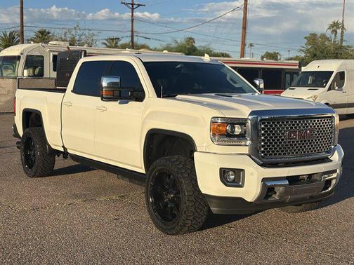 2015 GMC Sierra 2500 Denali