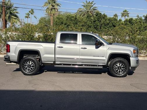 2017 GMC Sierra 2500 Denali