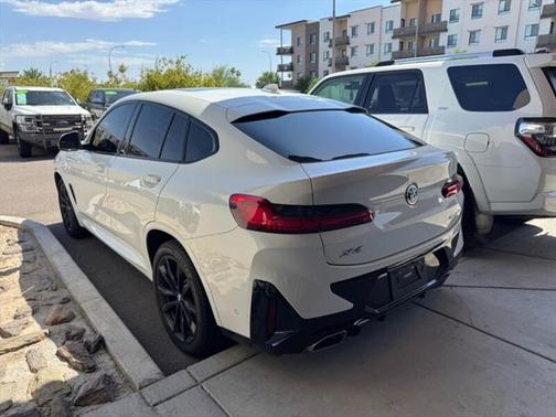 2022 BMW X4 xDrive30i