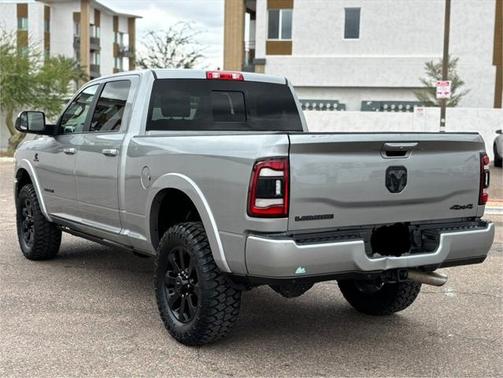 2022 RAM 2500 Laramie Crew Cab 4x4 6'4' Box