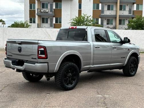 2022 RAM 2500 Laramie Crew Cab 4x4 6'4' Box