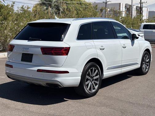 2019 Audi Q7 45 Premium Plus