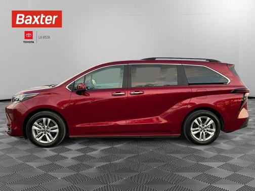 2025 Toyota Sienna XLE 7 Passenger