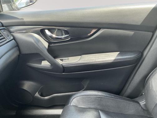 Gun Metallic 2020 Nissan Rogue SL