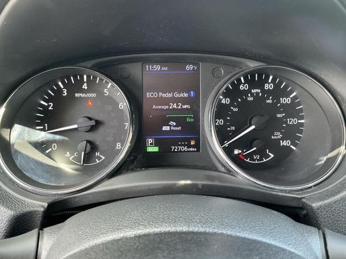 Gun Metallic 2020 Nissan Rogue SL