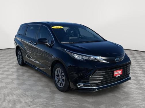 2022 Toyota Sienna XLE