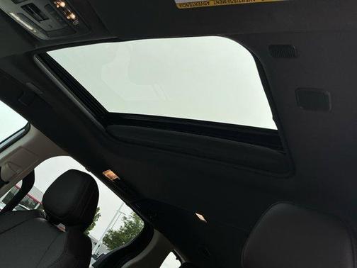 2024 Toyota Sienna Platinum 7 Passenger