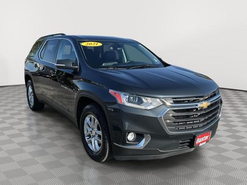 Graphite Metallic 2021 Chevrolet Traverse LT Leather