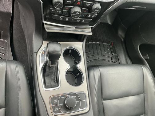 Bright White Clearcoat 2021 Jeep Grand Cherokee Limited