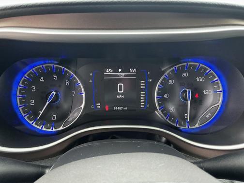 Brilliant Black Crystal Pearlcoat 2018 Chrysler Pacifica Touring Plus