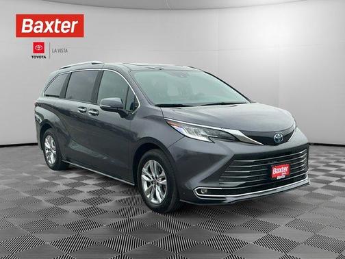 2025 Toyota Sienna Limited