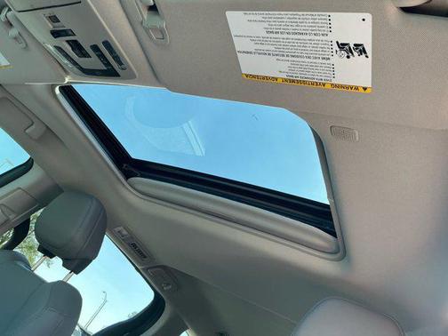 2022 Toyota Sienna XLE 7 Passenger