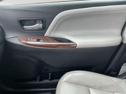 Silver Sky Metallic 2015 Toyota Sienna Limited Premium
