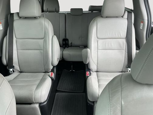 Silver Sky Metallic 2015 Toyota Sienna Limited Premium