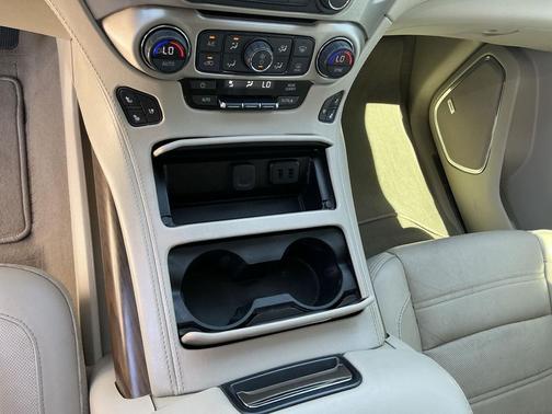 Dark Sapphire Blue Metallic 2019 GMC Yukon Denali